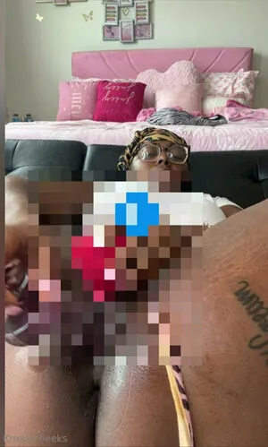 Kreamcheekss OnlyFans Leaked Free Thumbnail Picture - #cCSGkNJIme