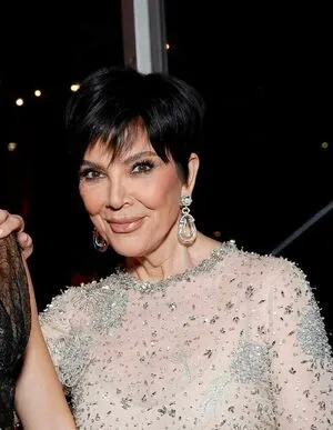 Kris Jenner OnlyFans Leaked Free Thumbnail Picture - #3VmujV9Che