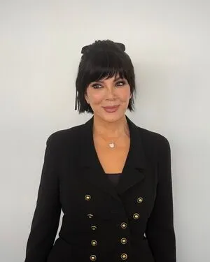 Kris Jenner OnlyFans Leaked Free Thumbnail Picture - #Rrwa043yII
