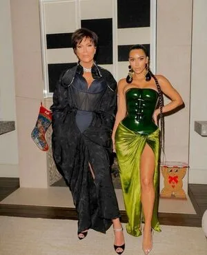 Kris Jenner OnlyFans Leaked Free Thumbnail Picture - #goIym25ikx