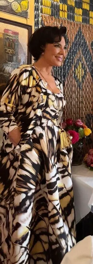 Kris Jenner OnlyFans Leaked Free Thumbnail Picture - #pm9d5suLij