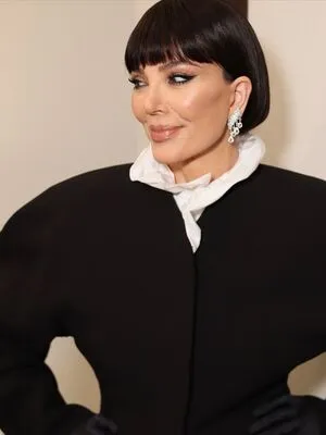 Kris Jenner OnlyFans Leaked Free Thumbnail Picture - #sBHV2PUrde