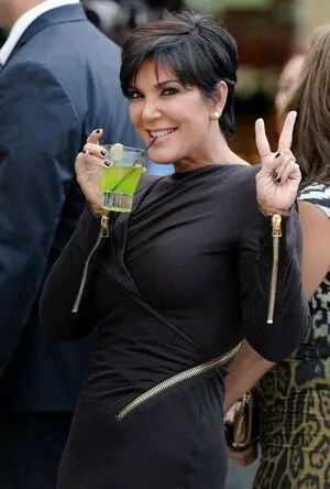 Kris Jenner OnlyFans Leaked Free Thumbnail Picture - #sk7PUV2D1I