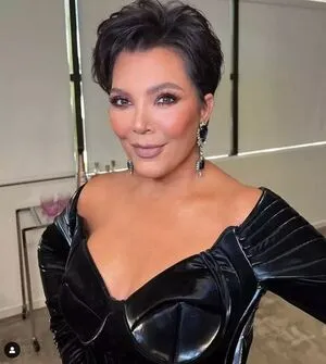 Kris Jenner OnlyFans Leaked Free Thumbnail Picture - #vbnKHfMXv7