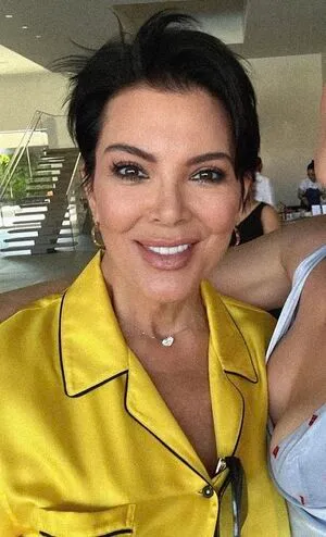 Kris Jenner OnlyFans Leaked Free Thumbnail Picture - #wFOuZsyIBw
