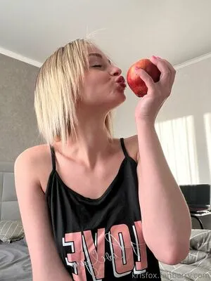 Krisfoxfree OnlyFans Leaked Free Thumbnail Picture - #pBpew1pyP3