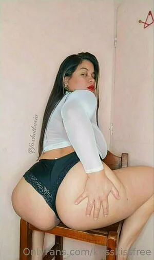 Krisskissfree OnlyFans Leaked Free Thumbnail Picture - #3mwB1M14I9