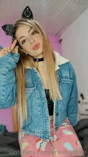 Krisskissfree OnlyFans Leaked Free Thumbnail Picture - #4hzYnWjUaE