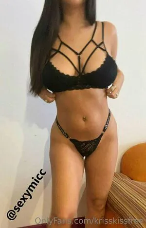 Krisskissfree OnlyFans Leaked Free Thumbnail Picture - #U6WdMZBPqn