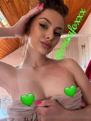 Krisskissfree OnlyFans Leaked Free Thumbnail Picture - #pfSuN5uHVh