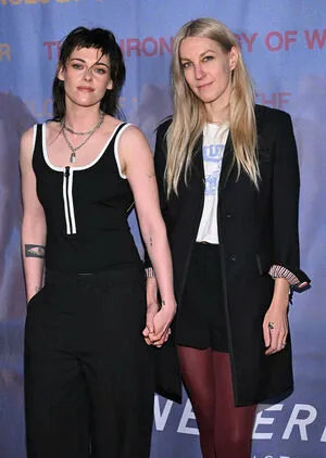 Kristen Stewart OnlyFans Leaked Free Thumbnail Picture - #0sjyF55WSK