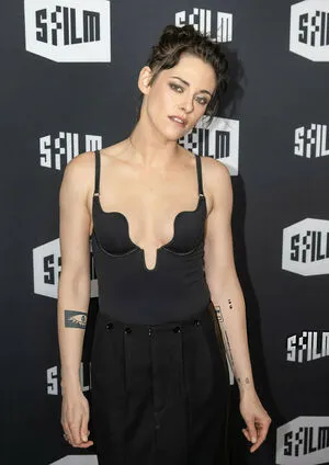 Kristen Stewart OnlyFans Leaked Free Thumbnail Picture - #4Pzwbi9SQS