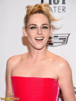 Kristen Stewart OnlyFans Leaked Free Thumbnail Picture - #4aQZ1O6Nb6