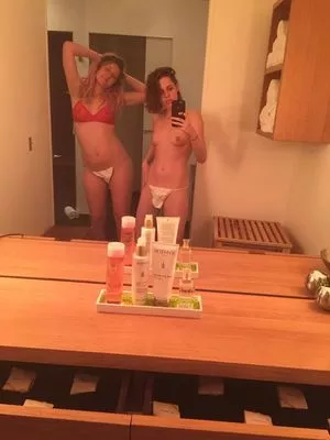 Kristen Stewart OnlyFans Leaked Free Thumbnail Picture - #5T8XN2Cd7F
