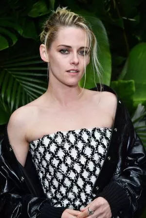 Kristen Stewart OnlyFans Leaked Free Thumbnail Picture - #Dbmxn4gbxm