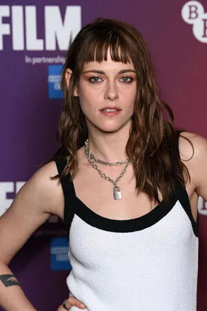 Kristen Stewart OnlyFans Leaked Free Thumbnail Picture - #L36IiTDB52