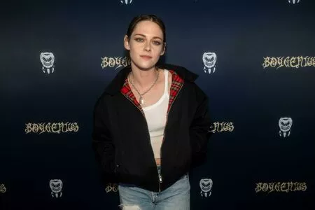 Kristen Stewart OnlyFans Leaked Free Thumbnail Picture - #M3iqOWFZxz