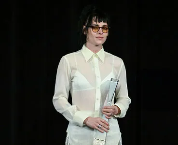 Kristen Stewart OnlyFans Leaked Free Thumbnail Picture - #NIhzjwH1Sn