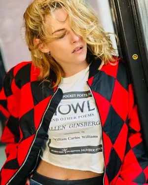 Kristen Stewart OnlyFans Leaked Free Thumbnail Picture - #TtVV92365E