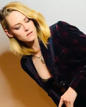 Kristen Stewart OnlyFans Leaked Free Thumbnail Picture - #UYVm5kKwZ3