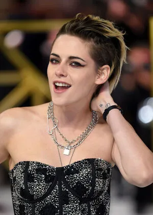 Kristen Stewart OnlyFans Leaked Free Thumbnail Picture - #Y7GuZqpzUv