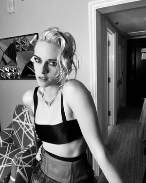 Kristen Stewart OnlyFans Leaked Free Thumbnail Picture - #f5WDLtpZf9