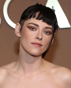 Kristen Stewart OnlyFans Leaked Free Thumbnail Picture - #fahiOr7nmE