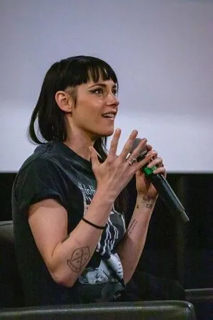 Kristen Stewart OnlyFans Leaked Free Thumbnail Picture - #hmlNpahMm5