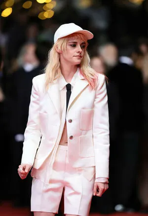Kristen Stewart OnlyFans Leaked Free Thumbnail Picture - #xAIsBfisVE
