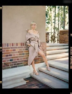 Kristen Wiig OnlyFans Leaked Free Thumbnail Picture - #byx71n7Kv4