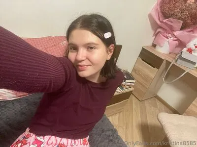 Kristina8585 OnlyFans Leaked Free Thumbnail Picture - #DmQswK3w76