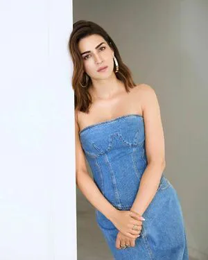 Kriti Sanon OnlyFans Leaked Free Thumbnail Picture - #WXZT2z4lMG