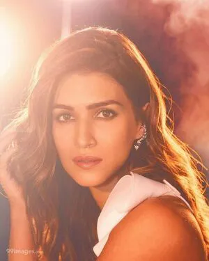 Kriti Sanon OnlyFans Leaked Free Thumbnail Picture - #cFaLYRT4YX