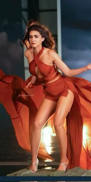 Kriti Sanon OnlyFans Leaked Free Thumbnail Picture - #e6j37cVqr5