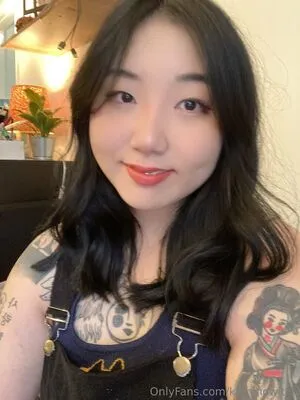 Kumihowitch OnlyFans Leaked Free Thumbnail Picture - #xd2bLlSzAz