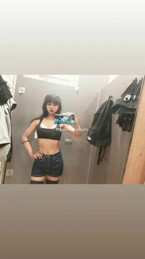 Kuro Emma OnlyFans Leaked Free Thumbnail Picture - #5uDiVllOOF