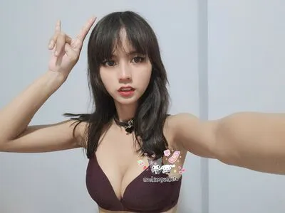 Kuro Emma OnlyFans Leaked Free Thumbnail Picture - #R8t5Vm3WA9