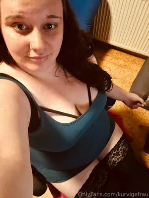 Kurvigefrau OnlyFans Leaked Free Thumbnail Picture - #4Qd1K6tb4v