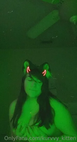 Kurvvy Kitten OnlyFans Leaked Free Thumbnail Picture - #YulvGR87Sz