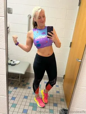 Kurvyblondewife OnlyFans Leaked Free Thumbnail Picture - #AGH0vQZWrh