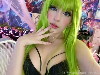 Kutiekitten OnlyFans Leaked Free Thumbnail Picture - #HIPKTrpxjs