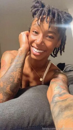 Kweendezire OnlyFans Leaked Free Thumbnail Picture - #d2iZGT3m3n