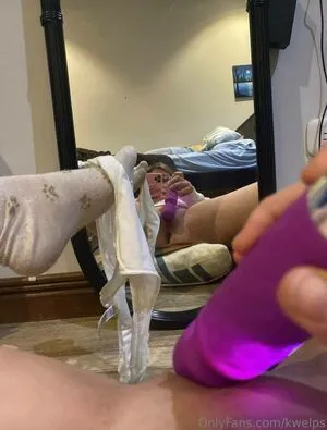 Kwelps OnlyFans Leaked Free Thumbnail Picture - #68RgXHzB72