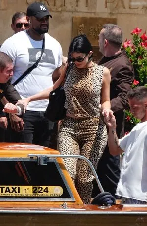 Kylie Jenner OnlyFans Leaked Free Thumbnail Picture - #0ZFjjxzn03