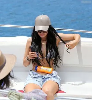 Kylie Jenner OnlyFans Leaked Free Thumbnail Picture - #163Rbpdn0p