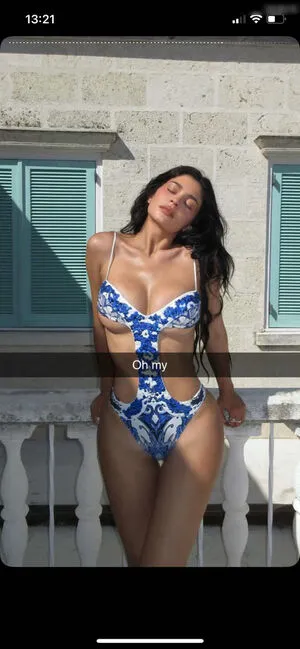 Kylie Jenner OnlyFans Leaked Free Thumbnail Picture - #1Xcib5fOwd
