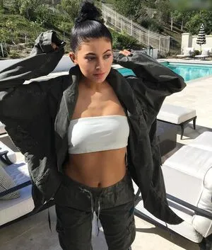 Kylie Jenner OnlyFans Leaked Free Thumbnail Picture - #2nK6Ra9lx5