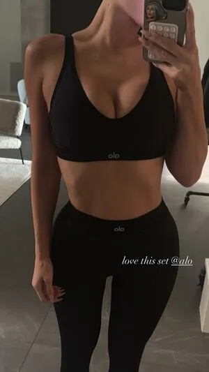 Kylie Jenner OnlyFans Leaked Free Thumbnail Picture - #2xvXym6iyp