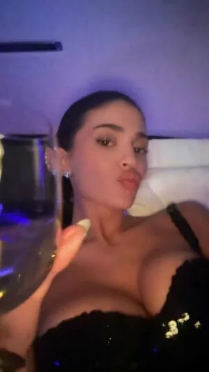 Kylie Jenner OnlyFans Leaked Free Thumbnail Picture - #4JB7S1AOFu