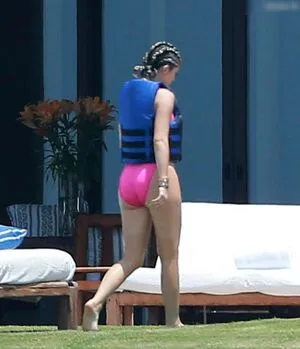 Kylie Jenner OnlyFans Leaked Free Thumbnail Picture - #69n3887hiG